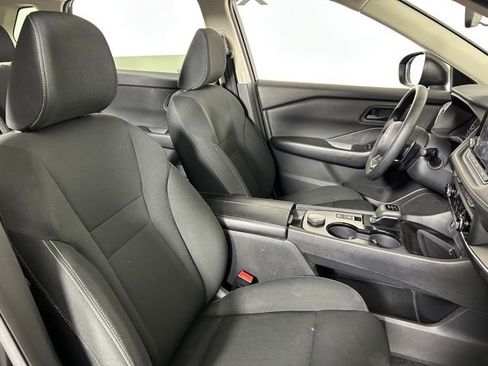 Used 2024 Nissan Rogue S AWD/4WD image 9