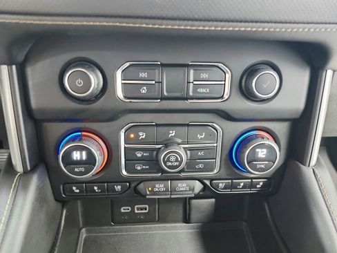 Used 2023 Chevrolet Tahoe Premier RWD image 30
