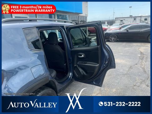 Used 2023 Jeep Renegade Altitude AWD/4WD image 13