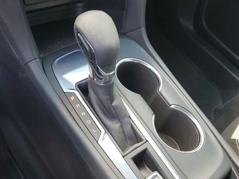 Used 2024 Chevrolet Equinox LS w/ LS Convenience Package image 28