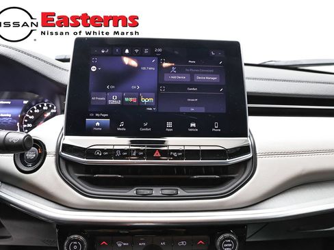 Used 2025 Jeep Compass Limited AWD/4WD image 12