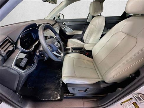 Used 2025 Audi Q3 2.0T Premium AWD/4WD image 19