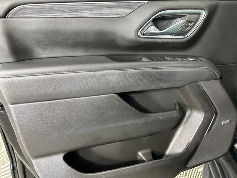 Used 2023 GMC Yukon SLT image 11