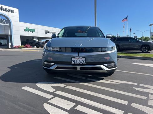 Used 2024 Hyundai Ioniq 5 SEL image 4