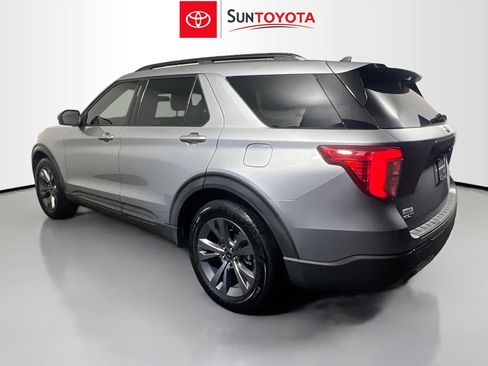Used 2022 Ford Explorer XLT w/ Equipment Group 202A RWD image 6