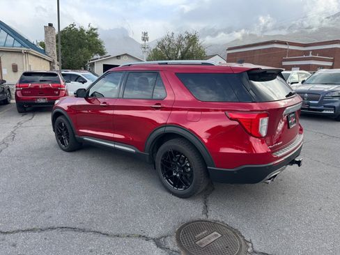 Used 2021 Ford Explorer Platinum w/ Equipment Group 601A AWD/4WD image 3