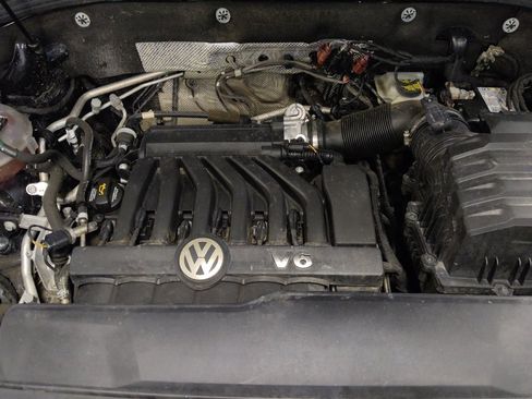 Used 2021 Volkswagen Atlas SEL Premium image 30