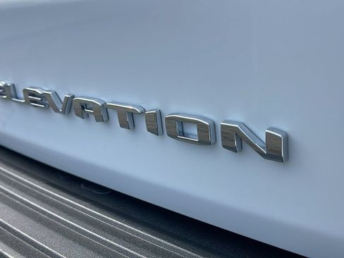 New 2026 GMC Yukon Elevation w/ Elevation Premium Package AWD/4WD image 33