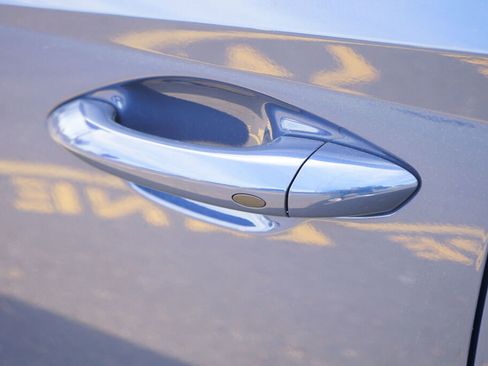 Used 2025 Hyundai Tucson SE FWD image 11