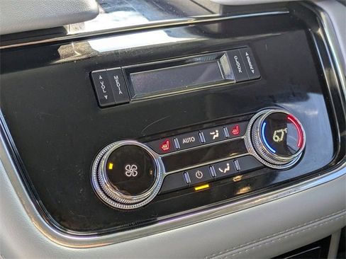 Used 2021 Lincoln Navigator Reserve image 16