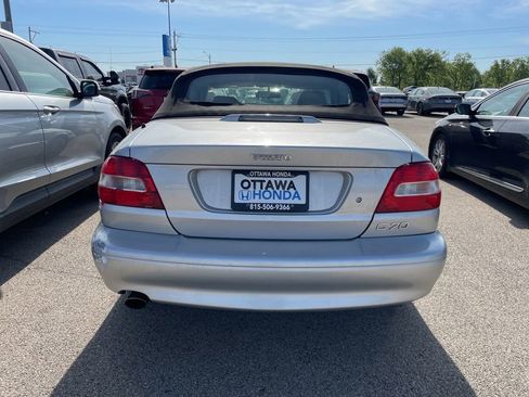 Used 2004 Volvo C70 LT FWD image 3