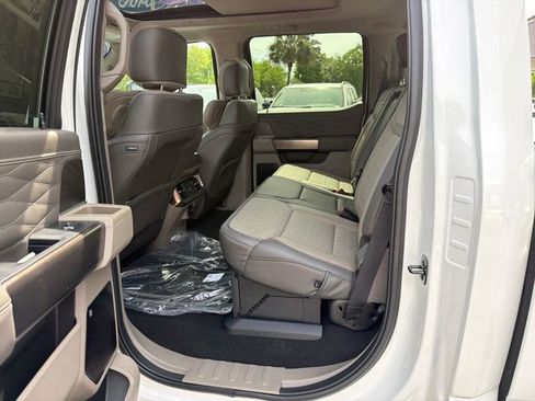 Used 2026 Ford F450 Platinum w/ Platinum Plus Package image 28
