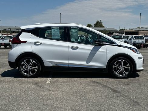 Used 2017 Chevrolet Bolt Premier w/ Driver Confidence II Package FWD image 2
