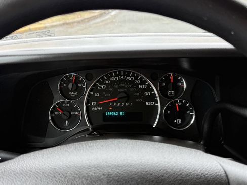 Used 2017 GMC Savana 2500 image 10