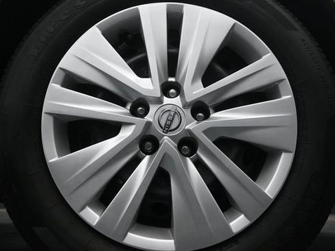 Used 2025 Nissan Sentra S FWD image 9