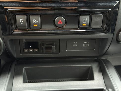 Used 2023 Nissan Titan PRO-4X AWD/4WD image 27