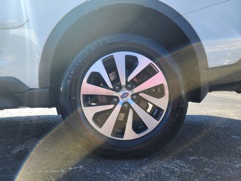 Used 2022 Subaru Outback Premium image 21