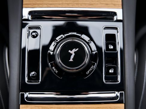 Used 2025 Rolls-Royce Spectre w/ Spectre Launch Package image 61