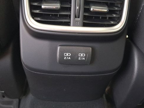 Used 2022 Subaru Outback Premium AWD/4WD image 11