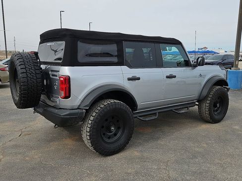 Used 2021 Ford Bronco Black Diamond image 8