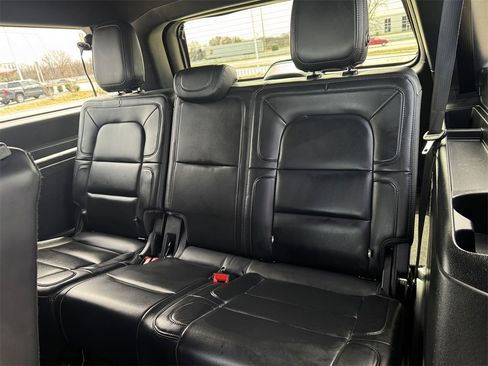 Used 2024 Lincoln Navigator L 4WD image 25