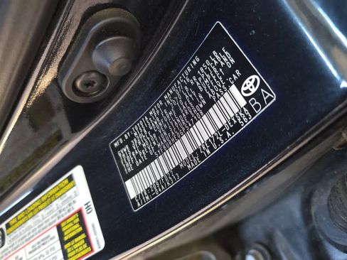Used 2016 Toyota Corolla S FWD image 25