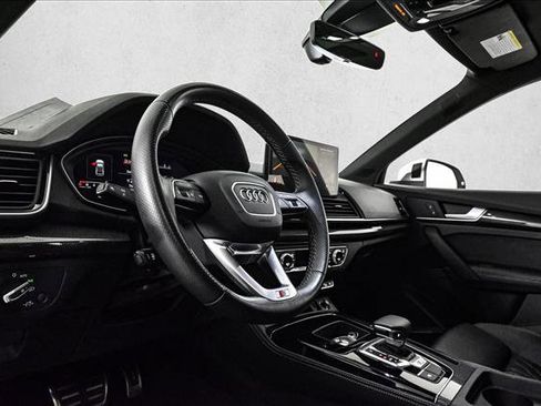 Used 2023 Audi SQ5 Premium Plus w/ Premium Plus Package image 11