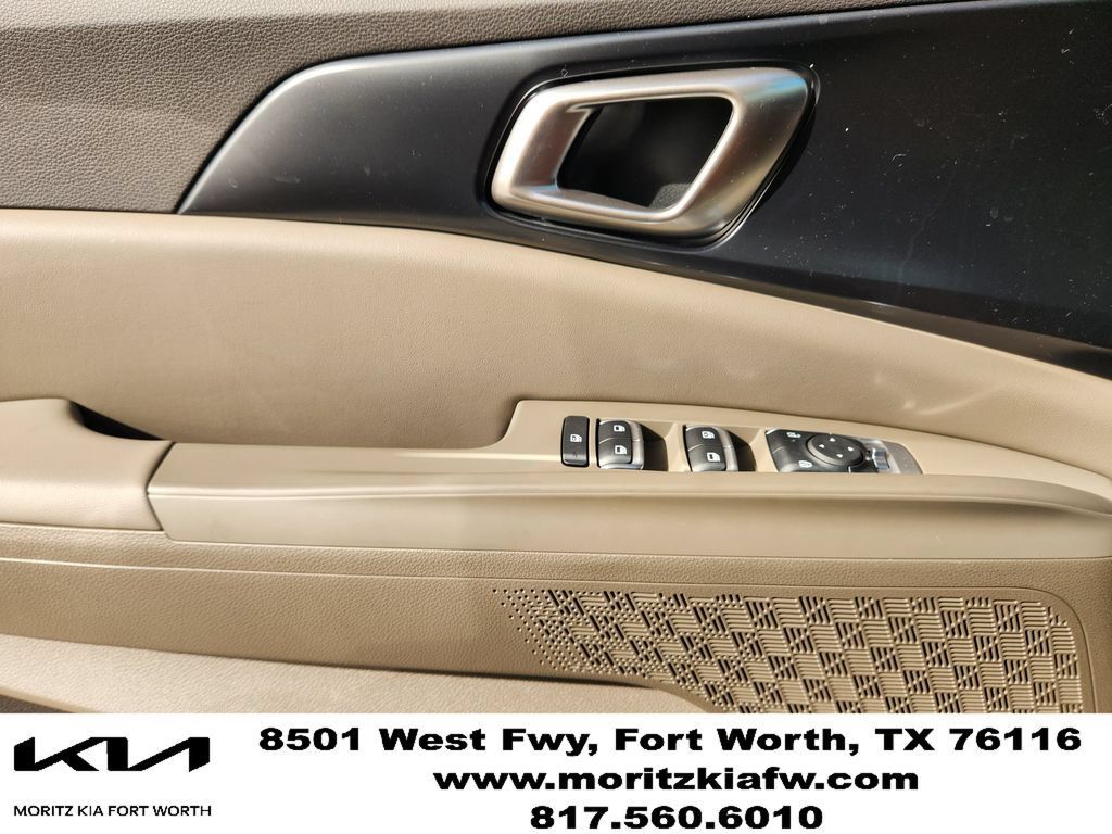 New 2026 Kia Carnival FWD image 16