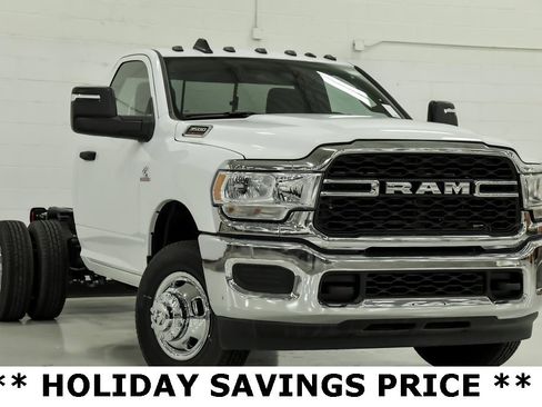 Used 2023 RAM 3500 Tradesman image 1