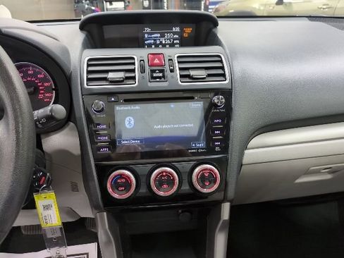 Used 2018 Subaru Forester 2.5i Premium w/ All-Weather Package AWD/4WD image 12