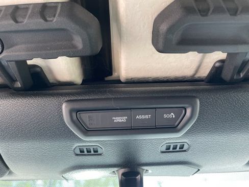 Used 2023 Jeep Wrangler Unlimited AWD/4WD image 24