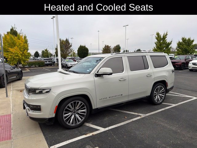 Used 2022 Jeep Grand Wagoneer Series III w/ Rear Seat Video Group 1 AWD/4WD image 8