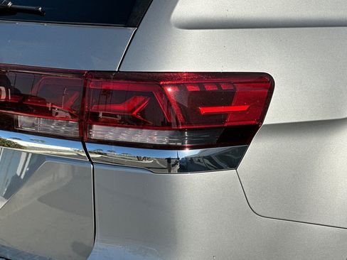 New 2026 Volkswagen Atlas SE FWD image 7