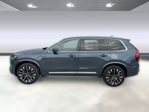 New 2026 Volvo XC90 T8 Plus AWD/4WD image 2