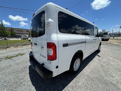 Used 2018 Nissan NV 3500 S RWD image 7