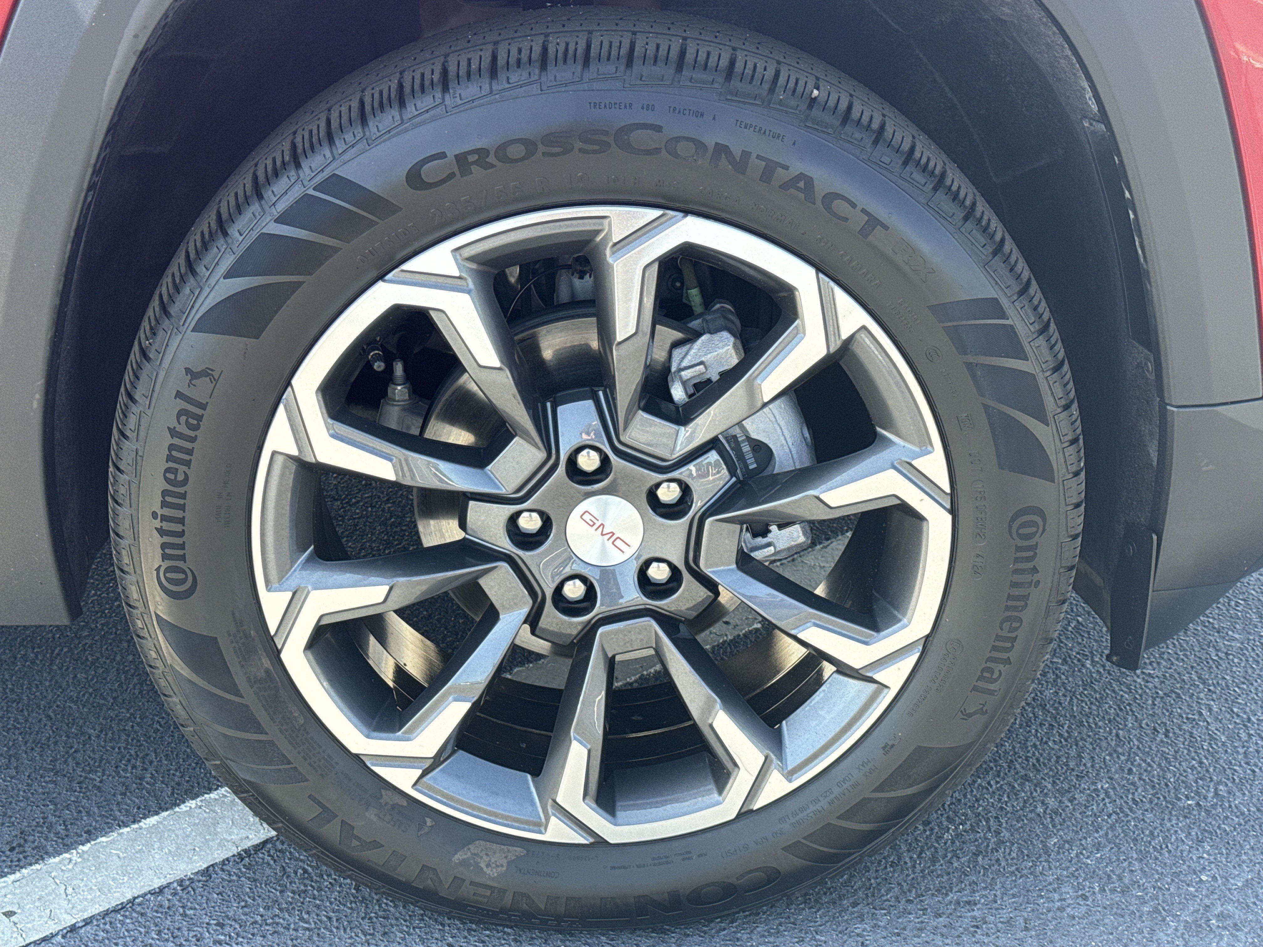 Used 2025 GMC Terrain Elevation w/ Elevation Premium Package AWD/4WD image 13