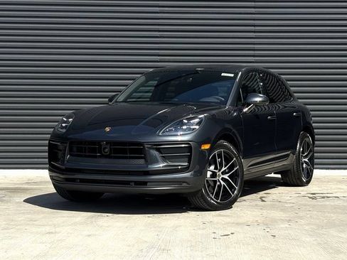 Certified 2026 Porsche Macan AWD/4WD image 1