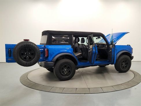 Used 2023 Ford Bronco Wildtrak image 15