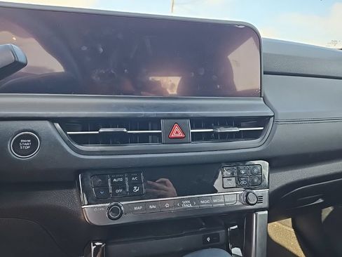 Certified 2024 Kia Seltos EX FWD image 17