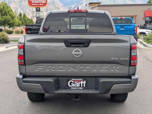 Used 2022 Nissan Frontier SV AWD/4WD image 7