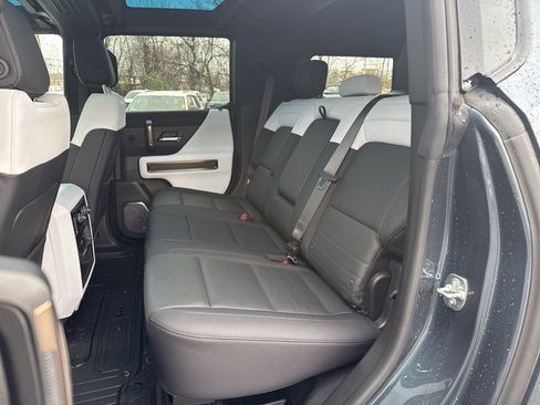 Used 2025 GMC Hummer EV 3X w/ LPO, Illumination Package image 11