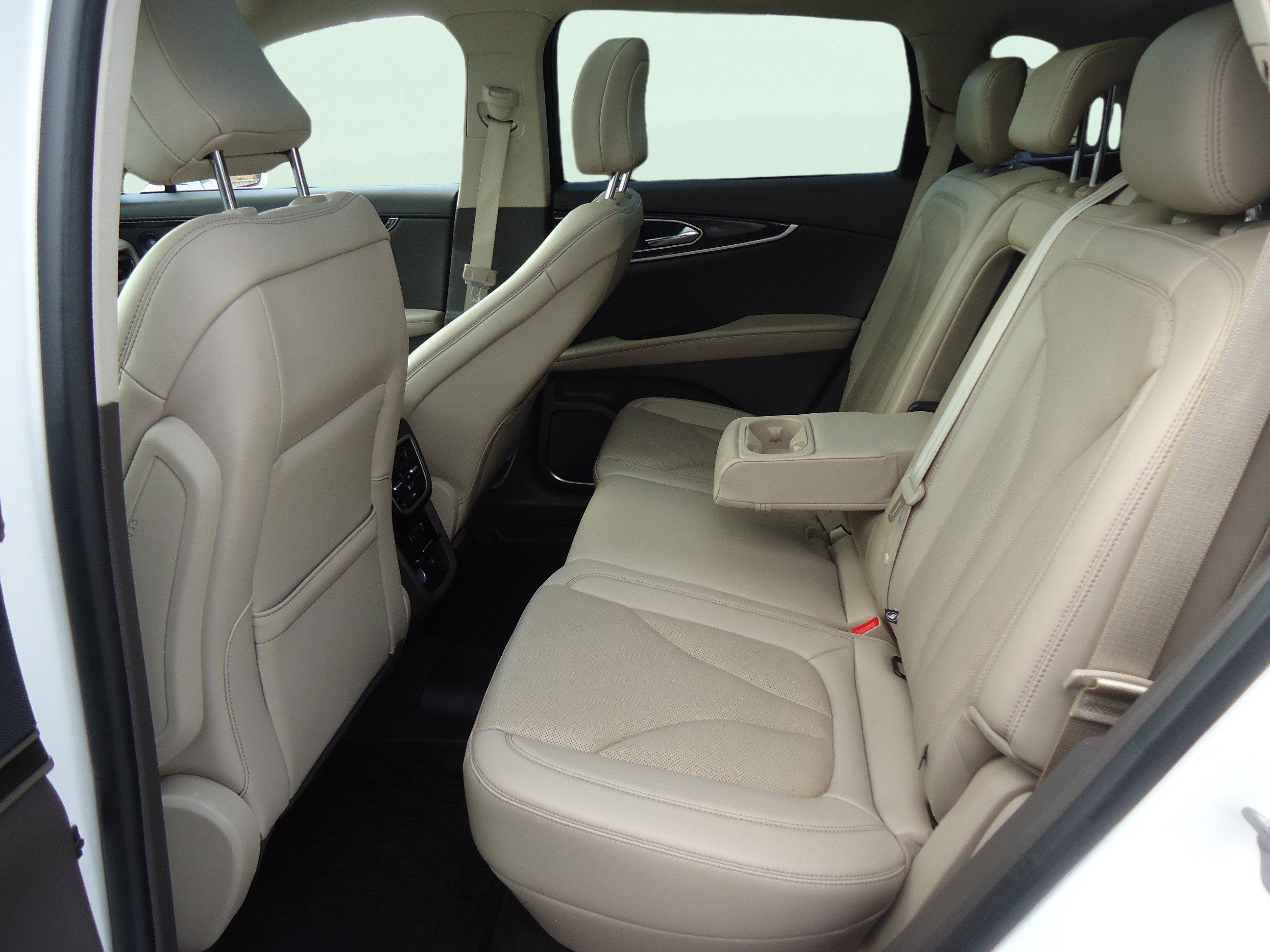 Used 2023 Lincoln Nautilus Reserve w/ Equipment Group 201A AWD/4WD image 29