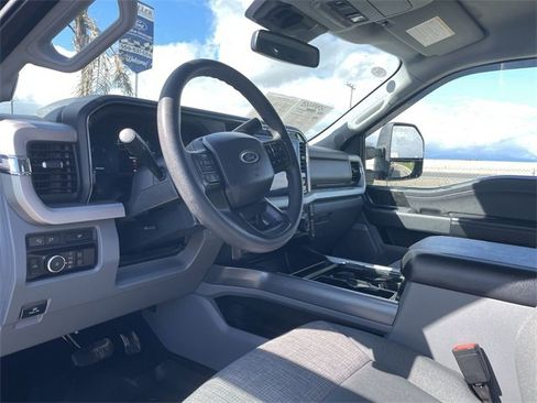Used 2024 Ford F250 XLT w/ Black Appearance Package image 10