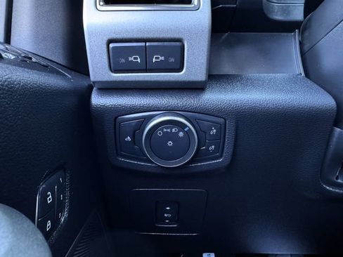 Used 2017 Ford F150 Raptor w/ Equipment Group 802A Luxury AWD/4WD image 29
