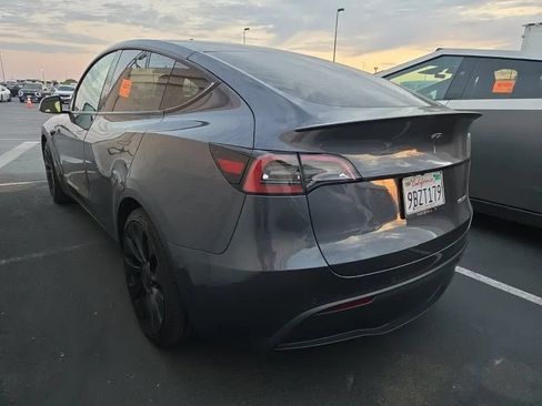 Used 2022 Tesla Model Y Performance AWD/4WD image 3