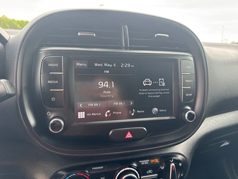 Used 2025 Kia Soul LX w/ LX Technology Package FWD image 25