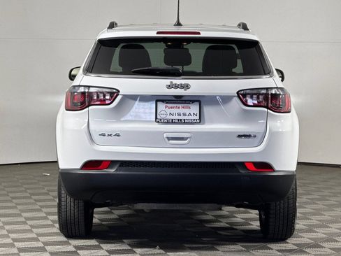 Used 2024 Jeep Compass Latitude AWD/4WD image 4