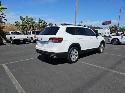 Used 2023 Volkswagen Atlas SE w/ Panoramic Sunroof Package FWD image 5