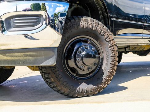 Used 2023 RAM 3500 Tradesman AWD/4WD image 2