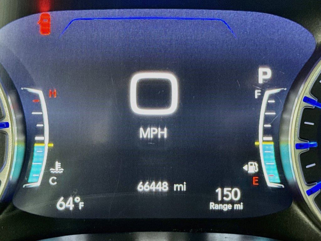 Used 2017 Chrysler Pacifica Limited FWD image 28
